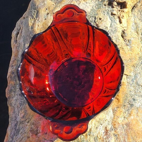 Anchor Hocking Royal Ruby Oyster and Pearl Bowl - Picture 1 of 10